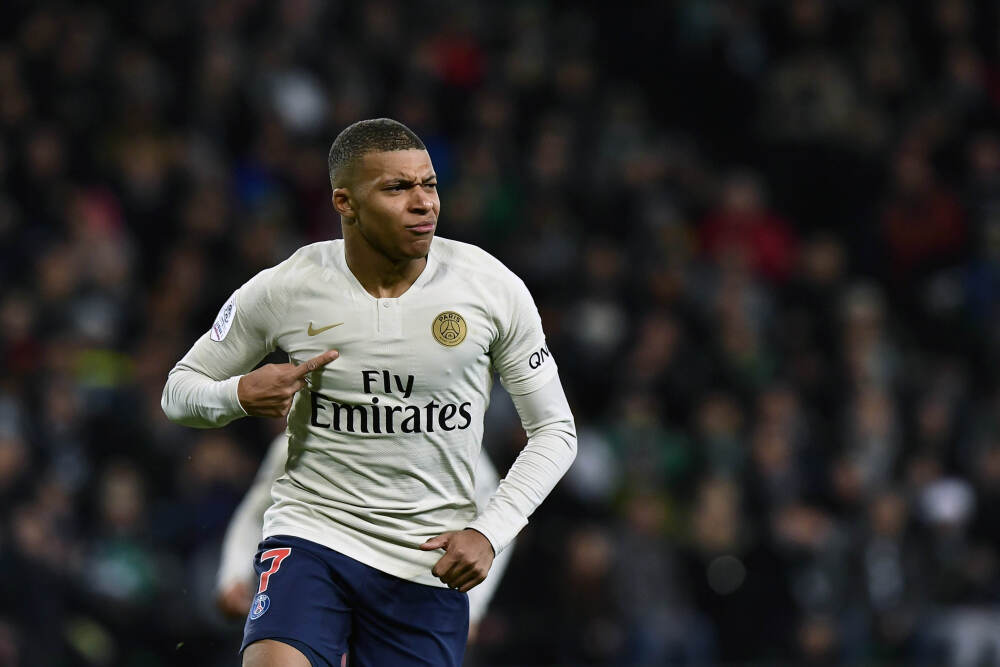 年轻人这7个“柜子设计”太惊艳了！一点空间不浪费，房子还越装越大！